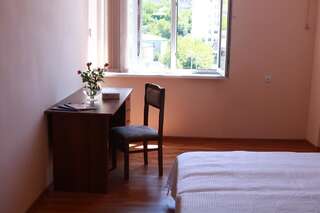 Отель Biotech Guest Room Ереван Бюджетный двухместный номер с 2 отдельными кроватями-8