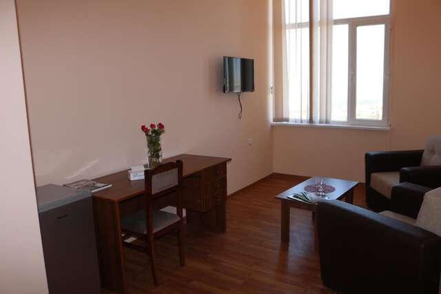 Отель Biotech Guest Room Ереван-3