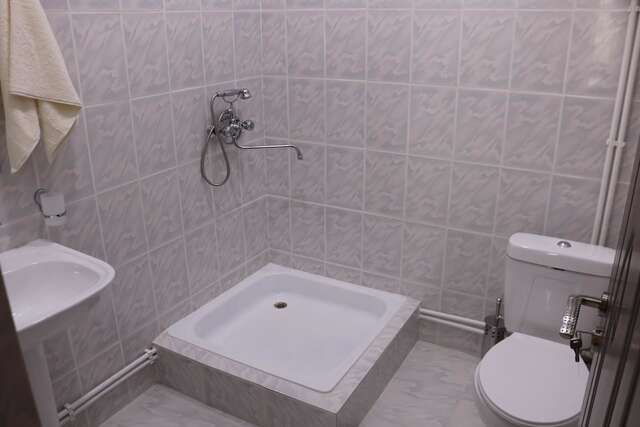 Отель Biotech Guest Room Ереван-14