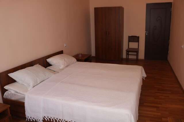 Отель Biotech Guest Room Ереван-25