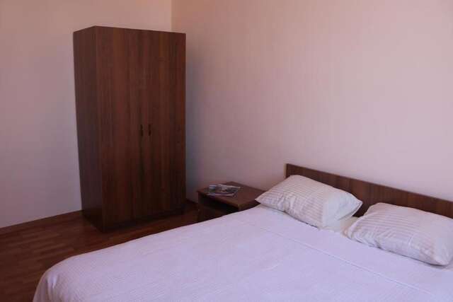 Отель Biotech Guest Room Ереван-32