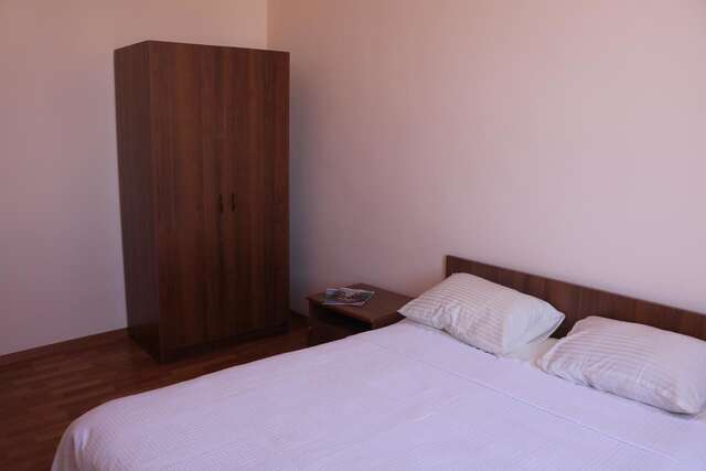 Отель Biotech Guest Room Ереван-8